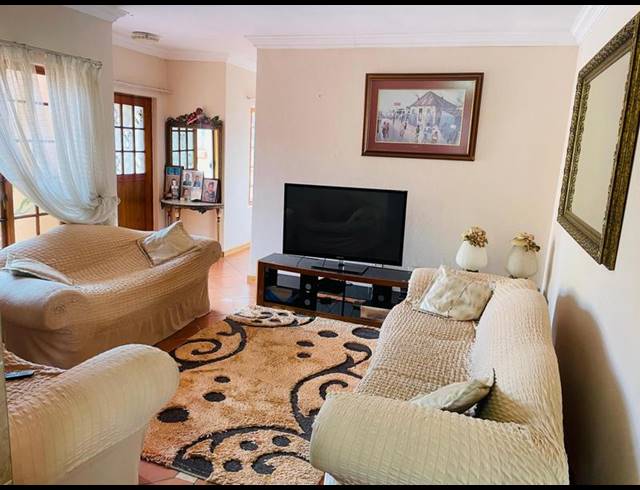 3 BEDROOM HOUSE FOR SALE IN HEATHERVIEW